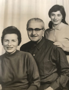 Jeanne with her parents, Alice and Eric, in Chicago, 1962.