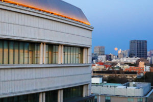 A golden full moon viewed from the Hall of the Great Vow for Kosen-rufu in Tokyo on Feb. 27, a day observed as SGI Women’s Day in such countries as the U.S., Brazil and New Zealand. Feb. 27 is also SGI Honorary Women’s Leader Kaneko Ikeda’s birthday.